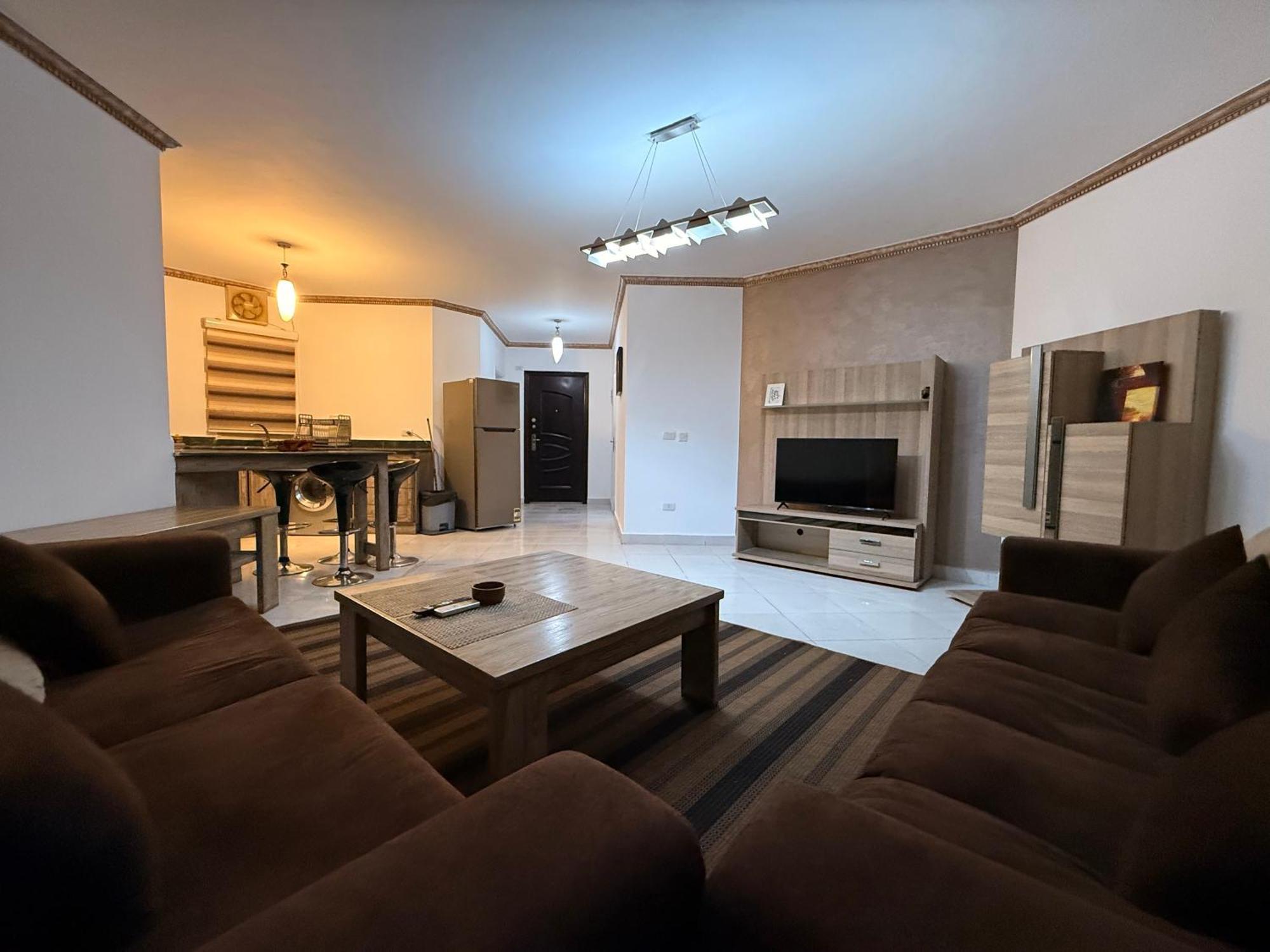 Regency Towers Apartamento