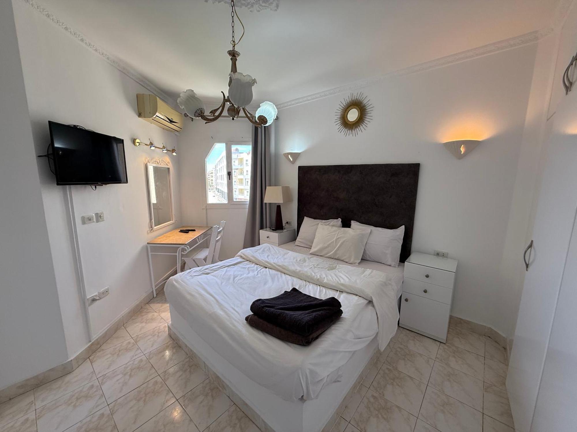 Regency Towers Apartamento