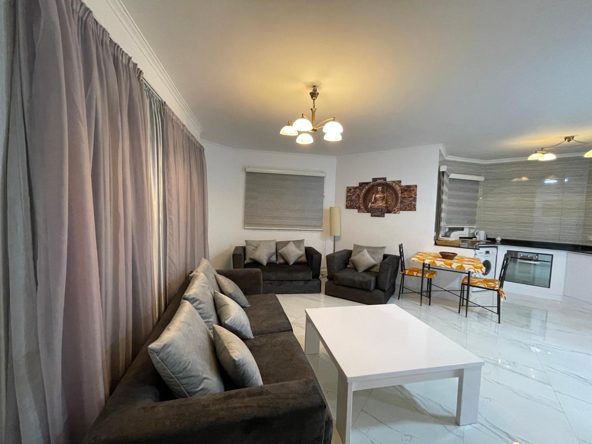 Appartamento Regency Towers *