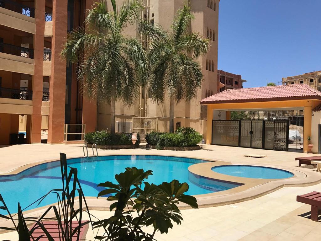 Regency Towers Appartamento *